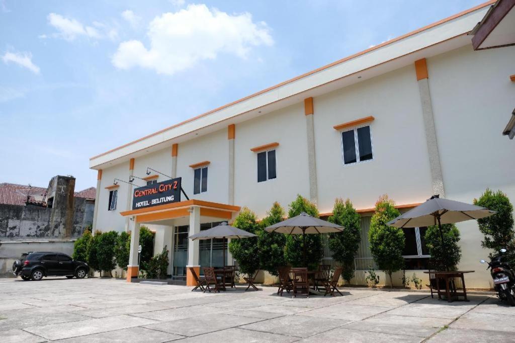 Oyo 1616 Hotel Central City 2 Tanjung Pandan Eksteriør billede