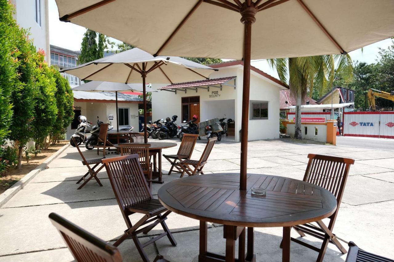 Oyo 1616 Hotel Central City 2 Tanjung Pandan Eksteriør billede