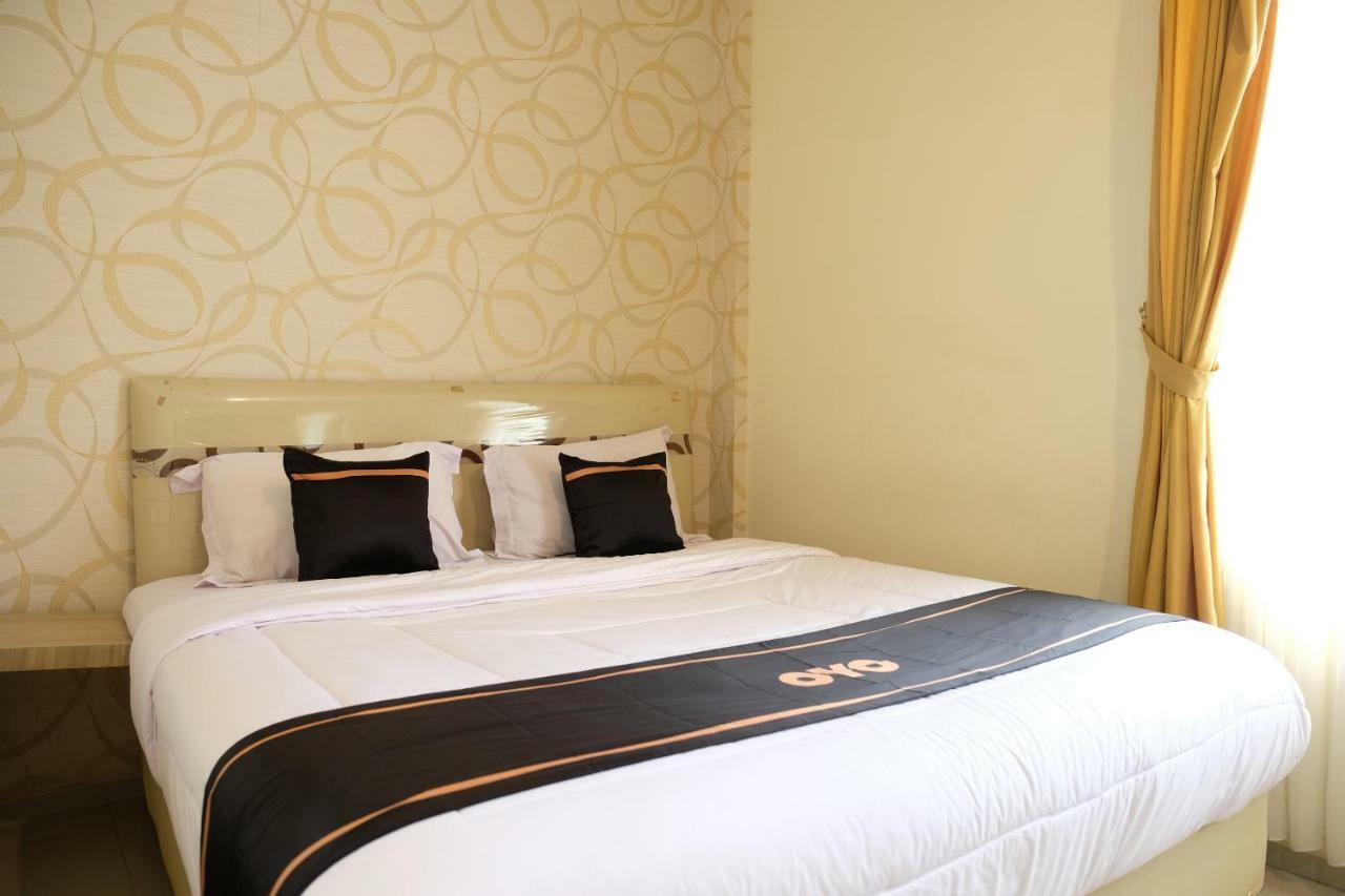 Oyo 1616 Hotel Central City 2 Tanjung Pandan Eksteriør billede