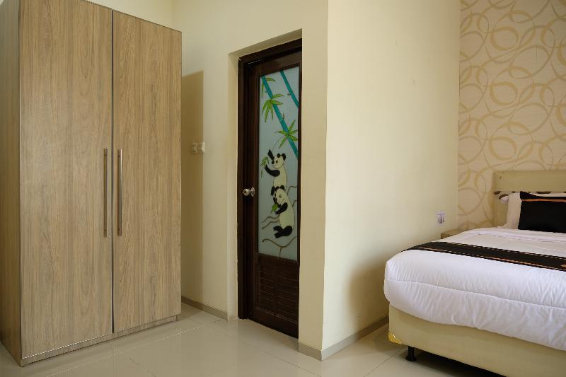 Oyo 1616 Hotel Central City 2 Tanjung Pandan Eksteriør billede