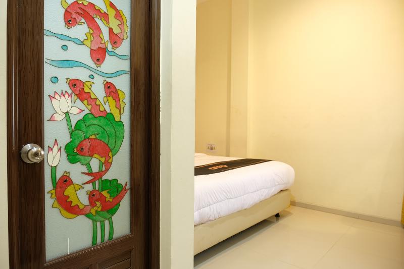 Oyo 1616 Hotel Central City 2 Tanjung Pandan Eksteriør billede